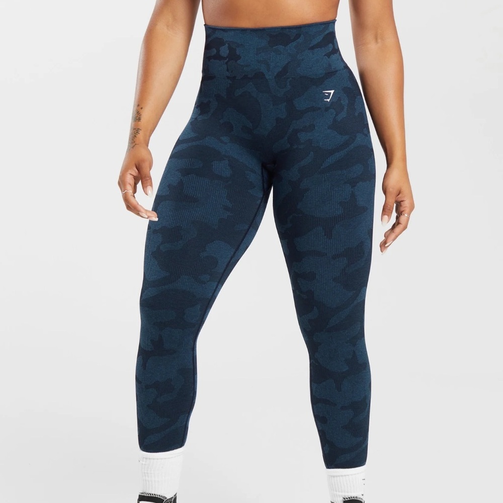 Gym shark seamless camo leggings
